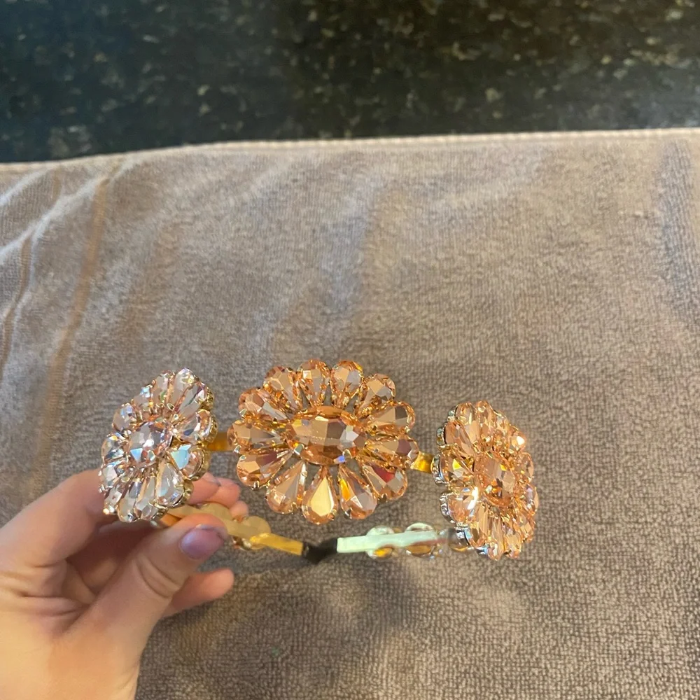 Brand new rhinestone peach colored headband‎